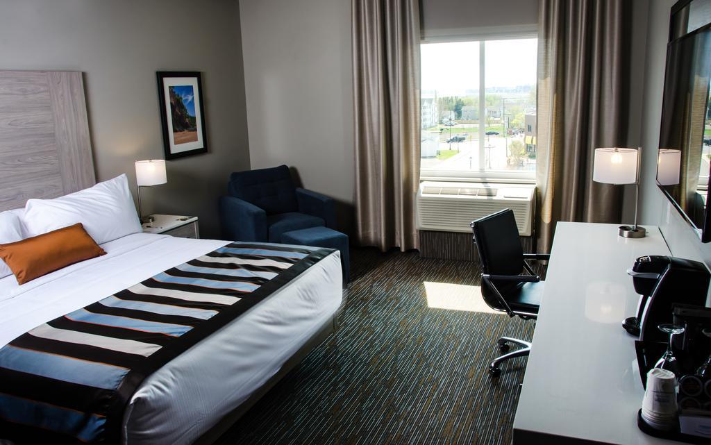 Chambre Lit King-Size - Étage Supérieur - Non-Fumeurs - Vue sur Ville